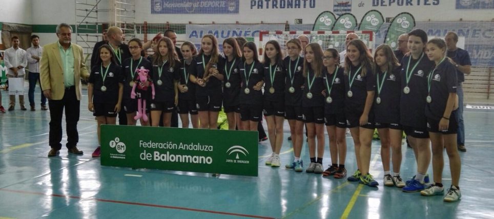 Bronce de ley para las Guerreras Granates en el CADEBA alevA�n