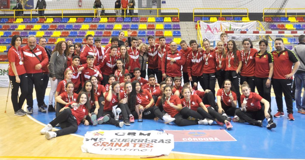 Plata y bronce para los cadetes del Córdoba de Balonmano en el Campeonato de Andalucía