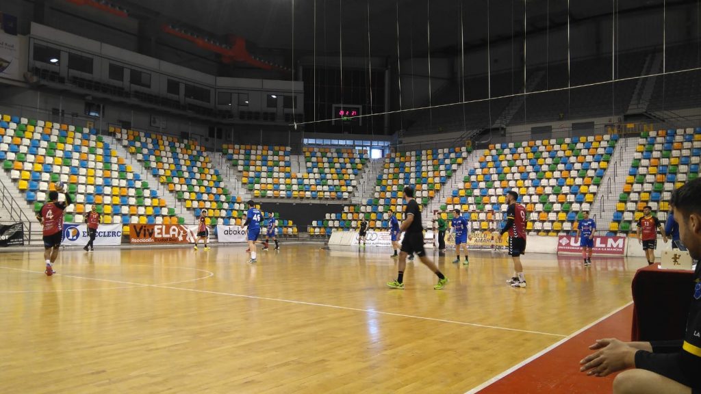 El Cajasur CBM gana sufriendo en la pista del BM Caserío