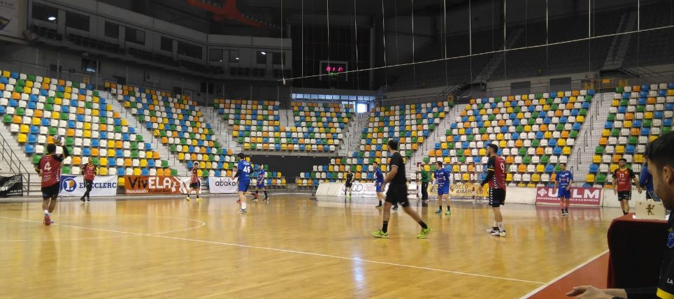 El Cajasur CBM gana sufriendo en la pista del BM Caserío