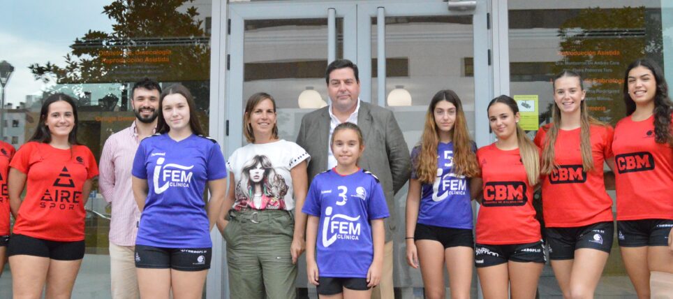 Clínica IFEM sigue un año más sustentando el proyecto femenino del Club Córdoba de Balonmano