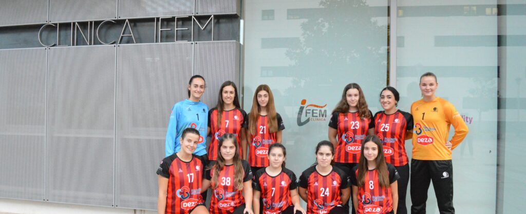 Clínica Ifem y Pescados La Carihuela siguen apostando por el Club Córdoba de Balonmano