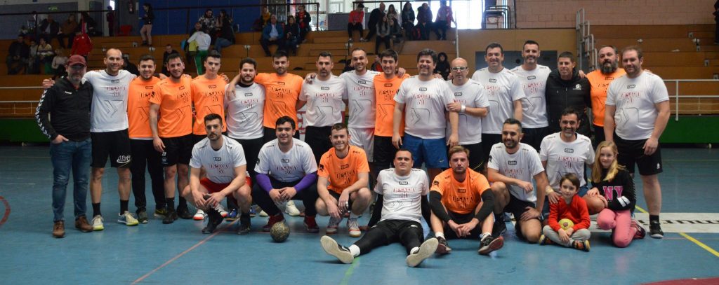 Mucho balonmano dentro del ambiente festivo del Desafío 80