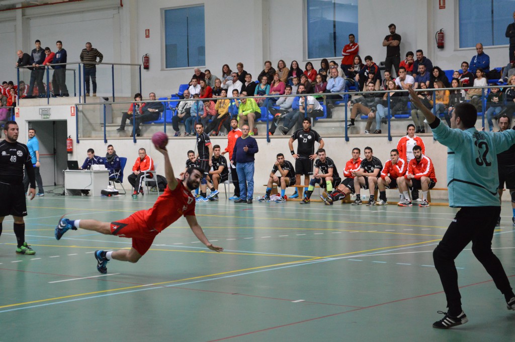 El CBM busca dos puntos clave en su visita a la pista del Manzanares