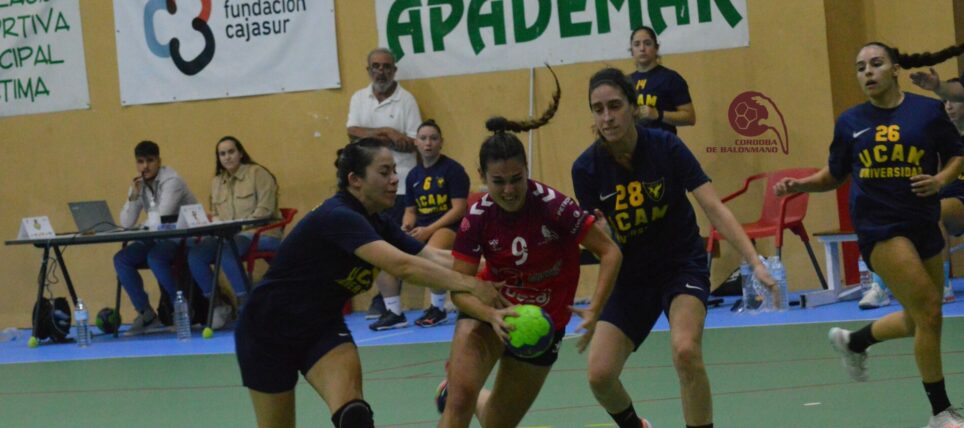 Un luchador Deza CBM estuvo a punto de sorprender al UCAM