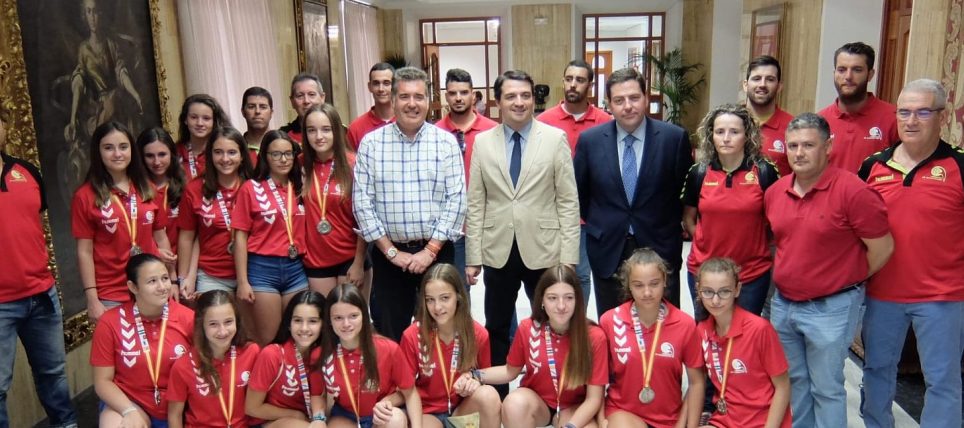 Los éxitos del Córdoba de Balonmano, reconocidos en el Ayuntamiento