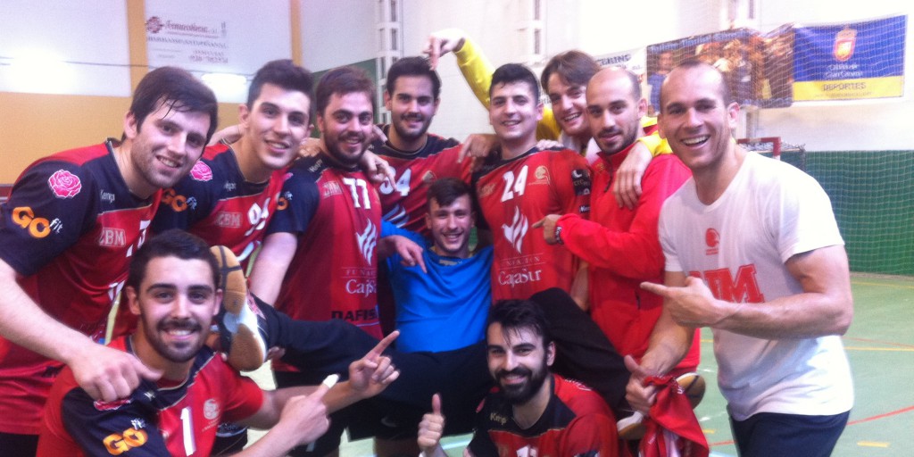 Campeones de liga tras una victoria A�pica